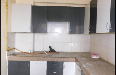 3 BHK Semi-Furnished Flat for Rent in Eros Sampoornam, Noida Extension – 1425 Sq.Ft | ₹24,000/month | 17th Floor | Garden View