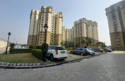 2 BHK Semi-Furnished Flat for Rent in Greatvalue Sharanam, Sector 107, Noida