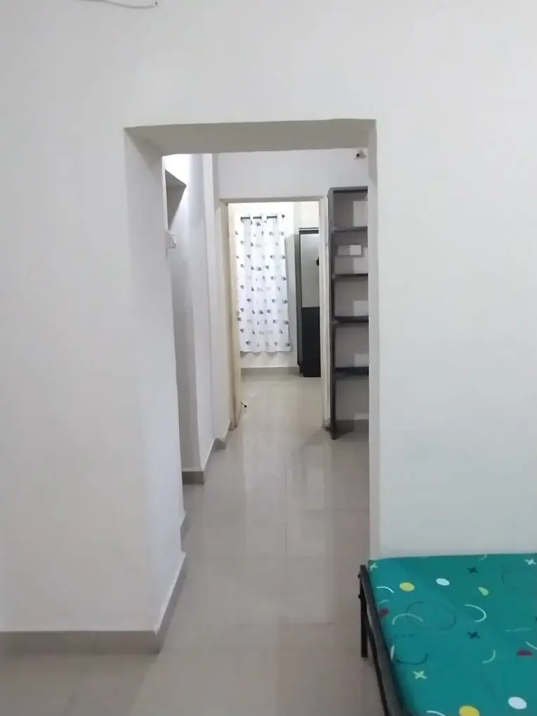 Boys PG in Fursungi Pune – Zolo Stalwart (Safe, Affordable & Fully Furnished)